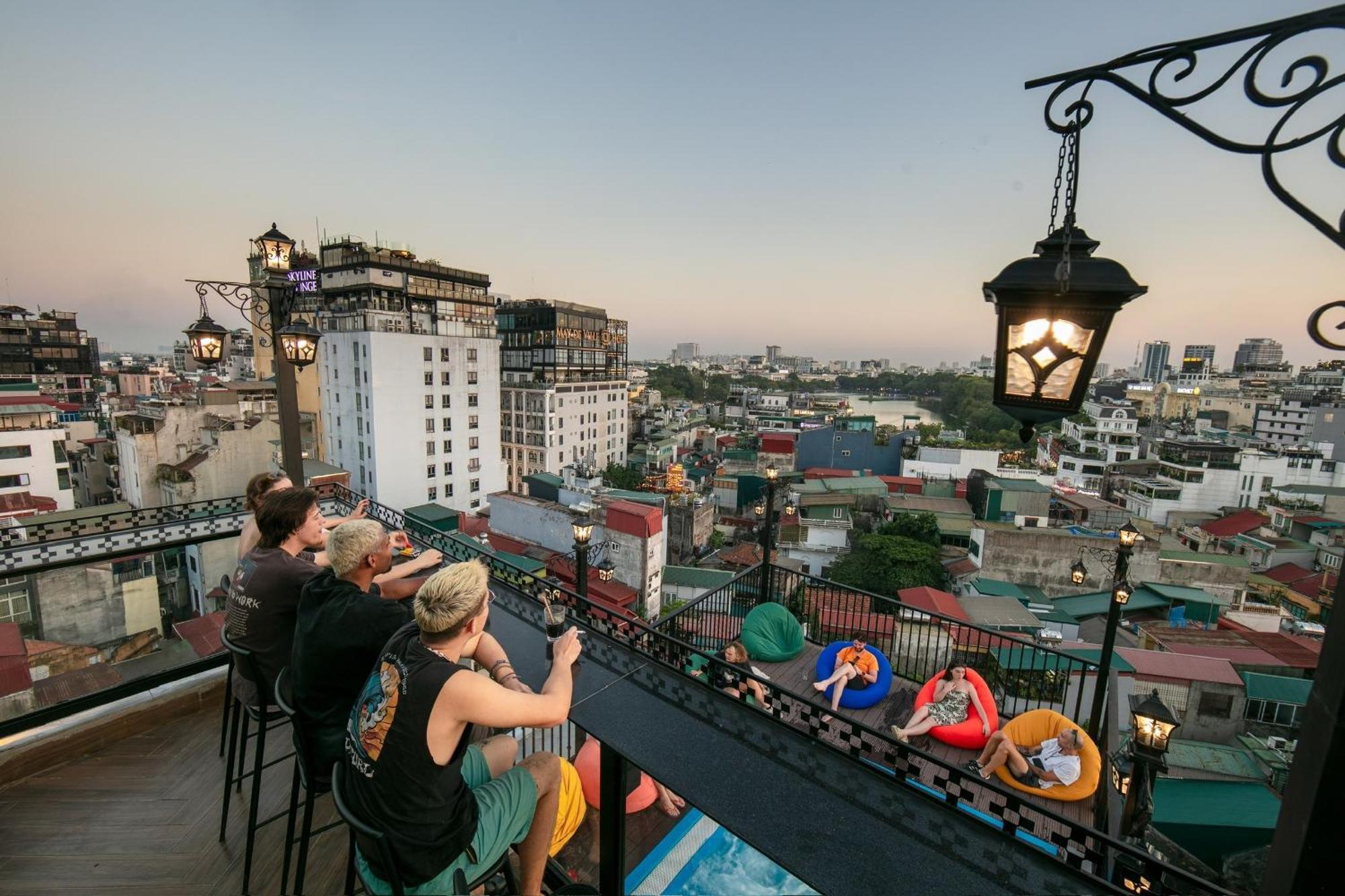 Lakeview Backpackers Hostel & Rooftop Bar Hanói Exterior foto