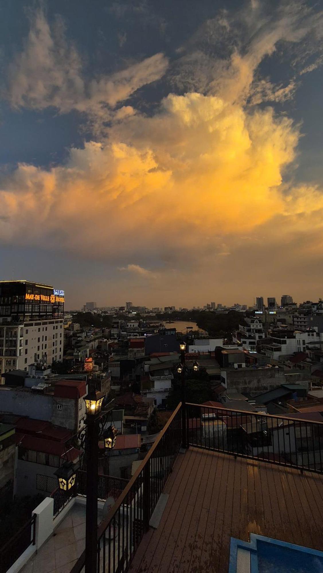 Lakeview Backpackers Hostel & Rooftop Bar Hanói Exterior foto